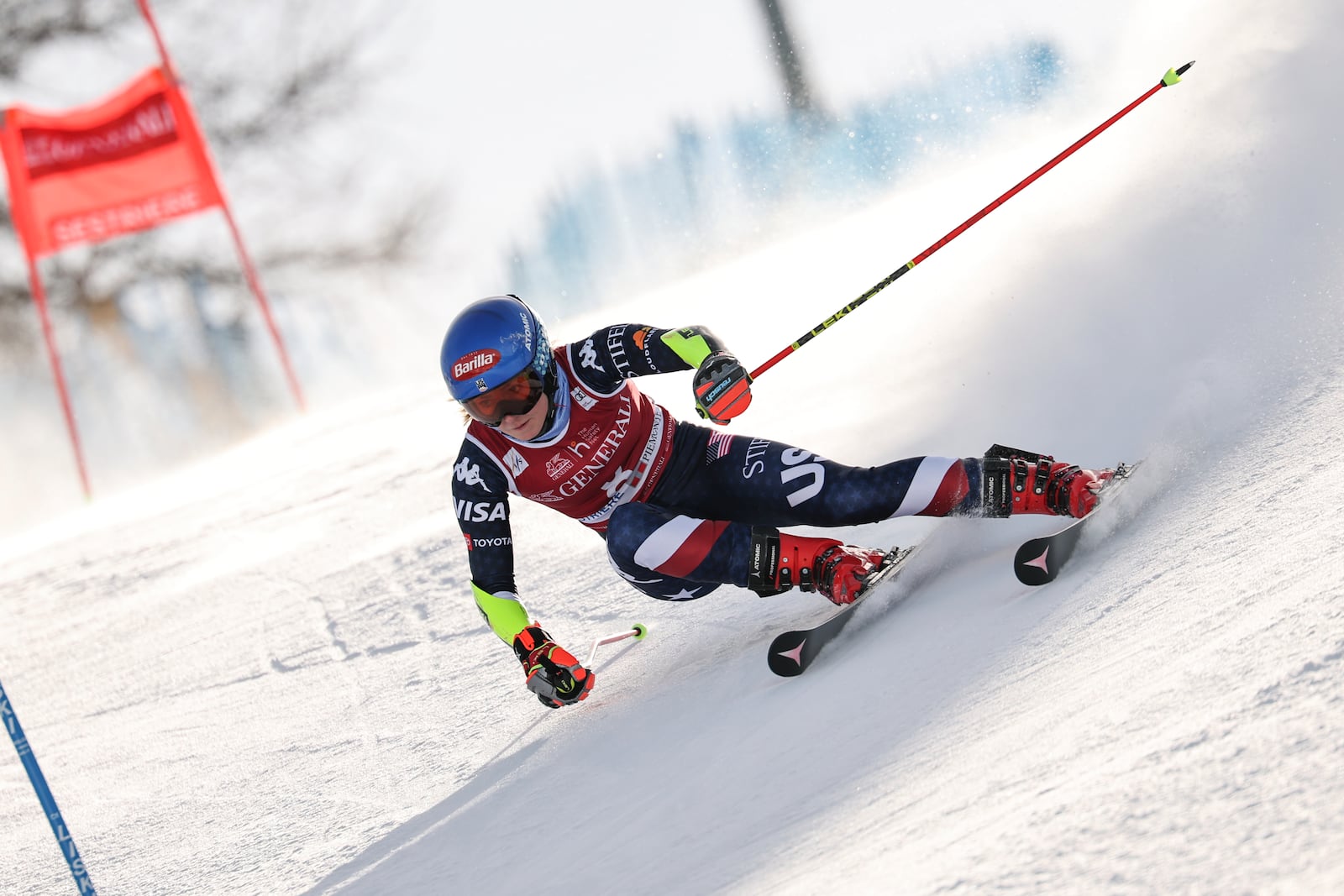 United States' Mikaela Shiffrin speeds down the course during an alpine ski, women's World Cup giant slalom in Sestriere, Italy, Friday, Feb. 21, 2025. (AP Photo/Marco Trovati)