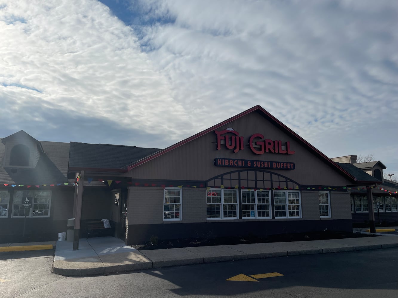 Fuji Grill Hibachi & Sushi Buffet