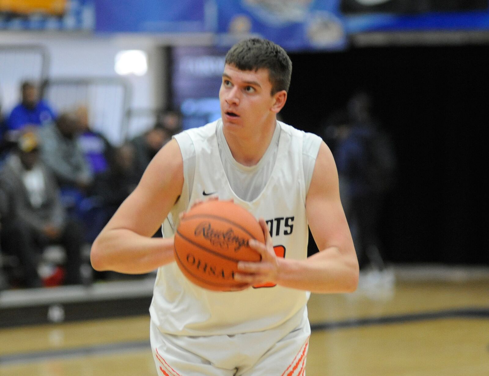 Minster 6-9 center Jarod Schulze had 17 points and 10 rebounds. MARC PENDLETON / STAFF