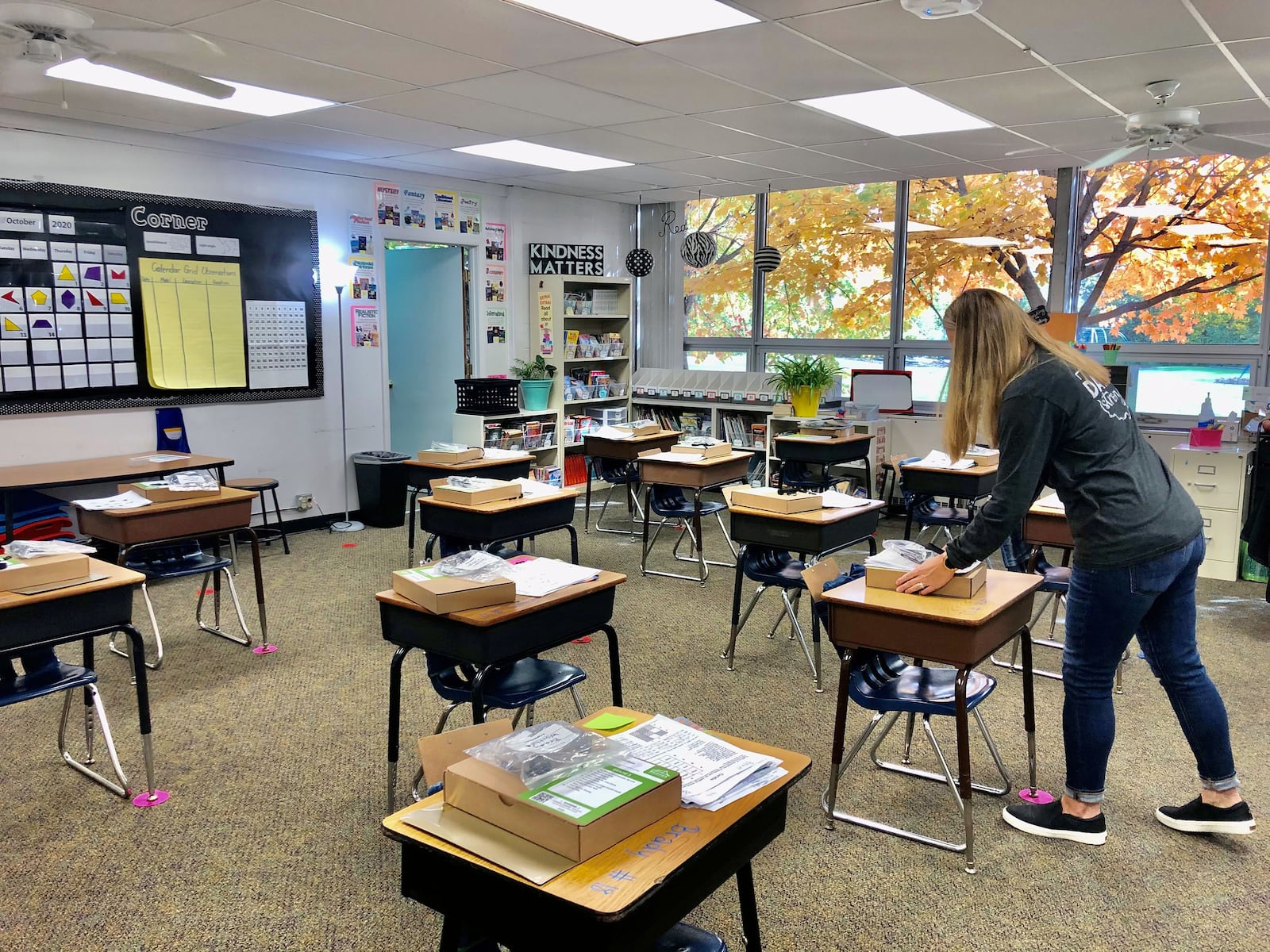 Driscoll Elementary third-grade teacher Kelly Gartz prepares her classroom on Wednesday, Oct. 14, in the Centerville school district.