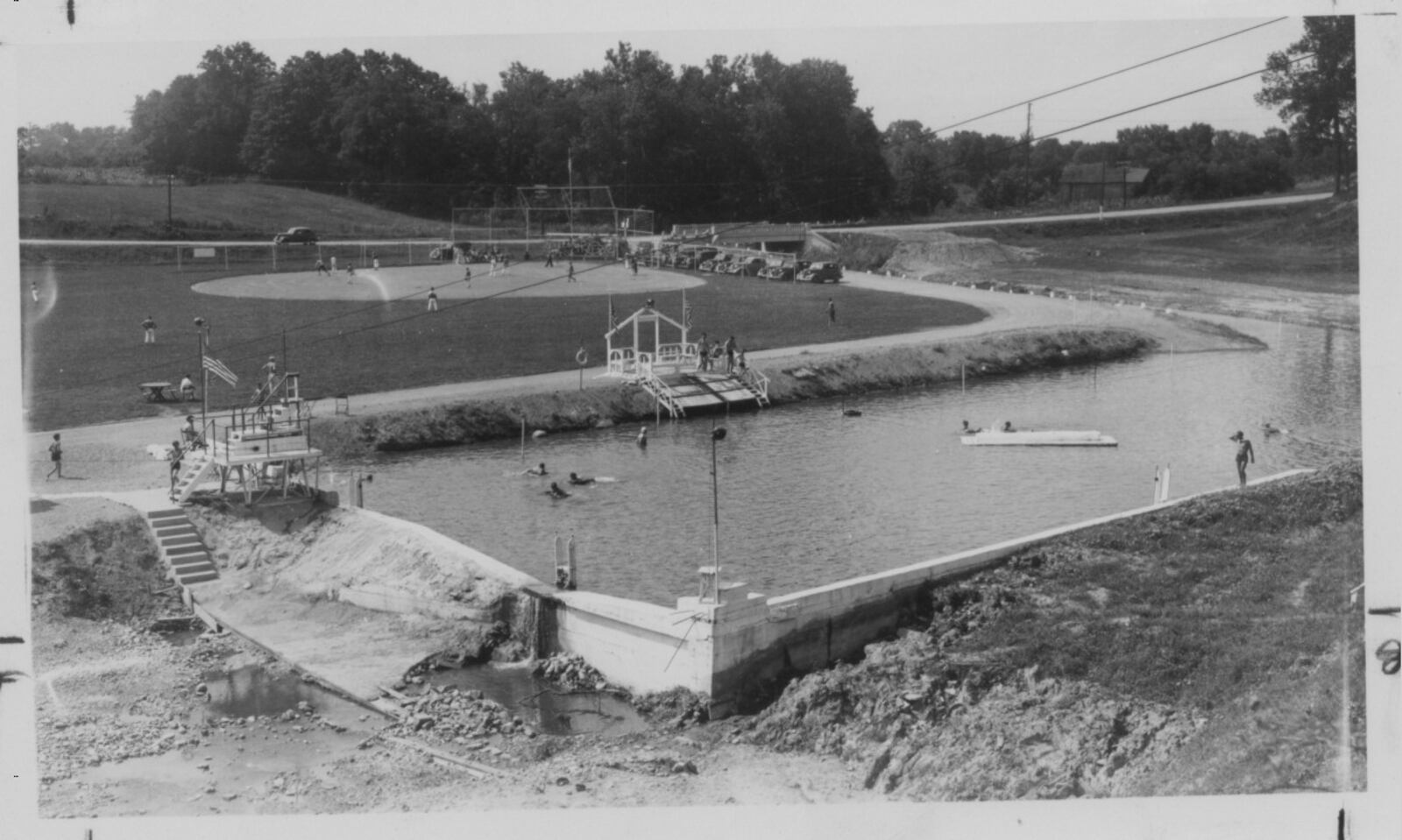 11/22/98; ARGONNE FOREST-A--DAYTON-MONTGOMERY COUNTY PARK DISTRICT PHOTO OF THE OLD 'ARGONNE FOREST' WHICH WAS ONCE LOCATED WHERE POSSOM CREEK METRO PARK IS NOW LOCATED. THE SWIMMING POOL AND BASEBALL DIAMOND AT THE OLD ARGONNE FOREST AMUSEMENT PARK.