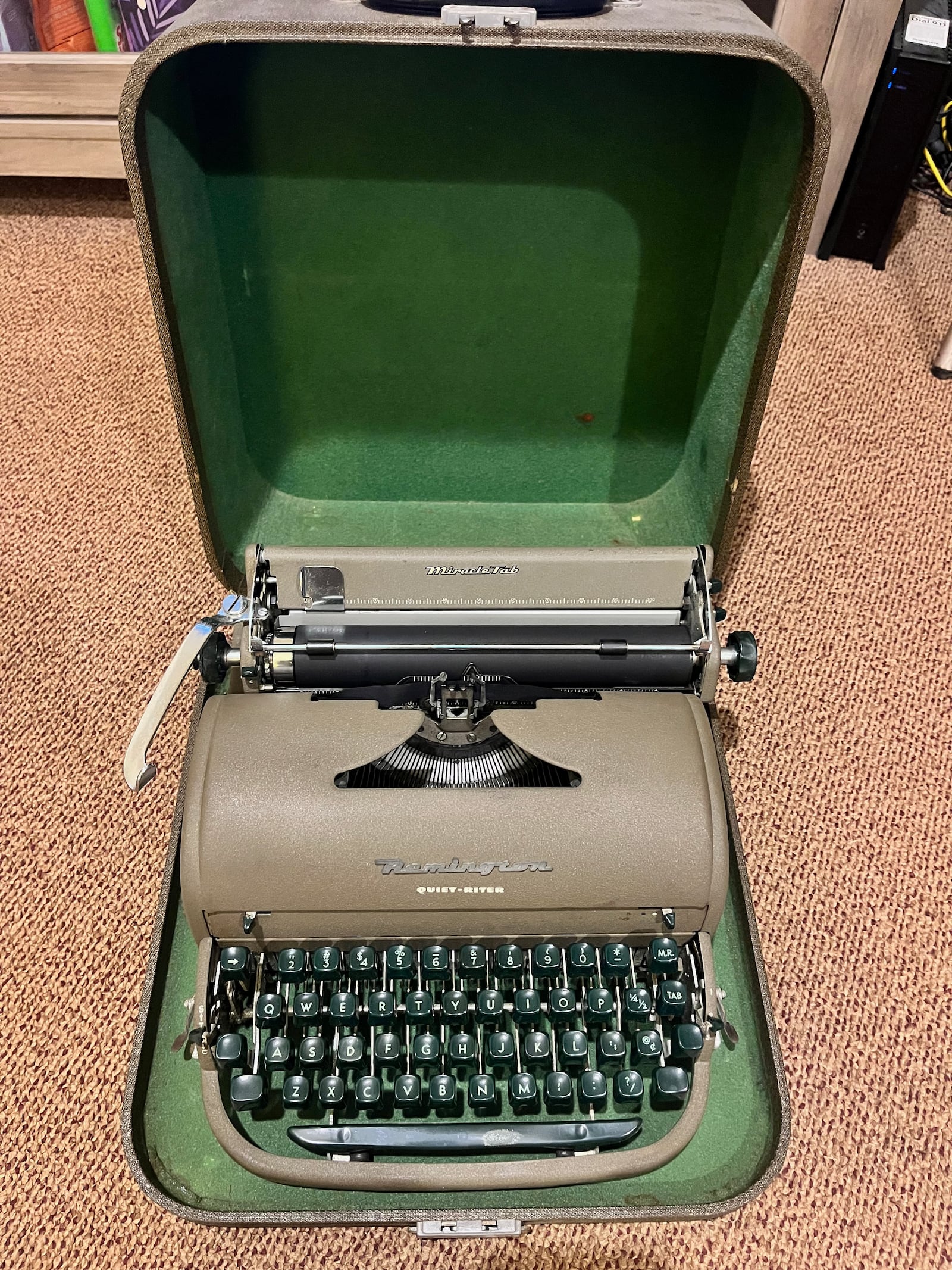 Jim Zofkie's typewriter. David Jablonski/Staff