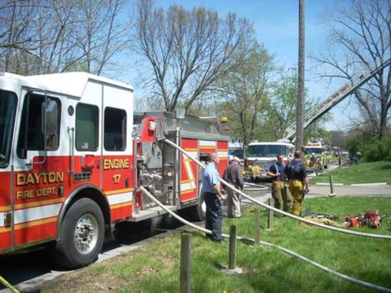 Apartment building fire in Highview Hills