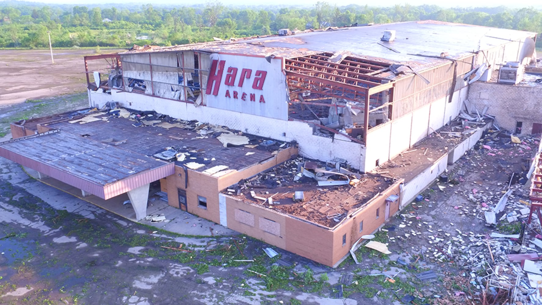 PHOTOS: Daylight reveals widespread damage from Monday storms