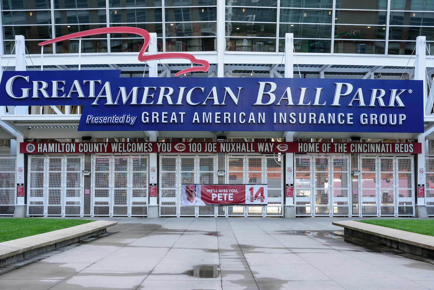 PHOTOS: Pete Rose Memorial at Great American Ball Park in Cincinnati