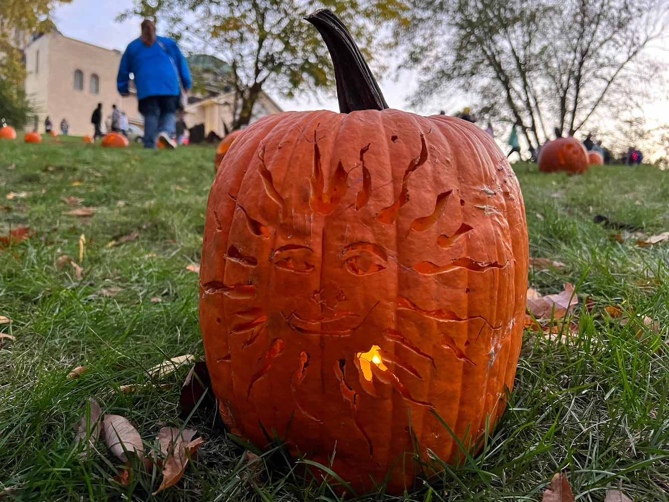 PHOTOS: The Stoddard Avenue Pumpkin Glow Night 1