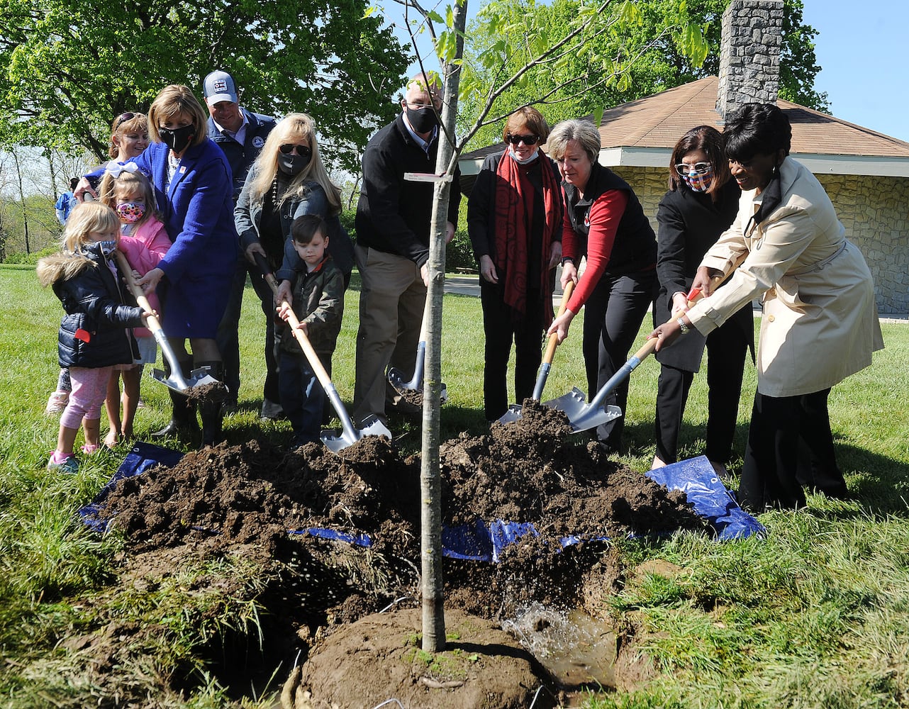 Storybrook Trail ribbon cutting