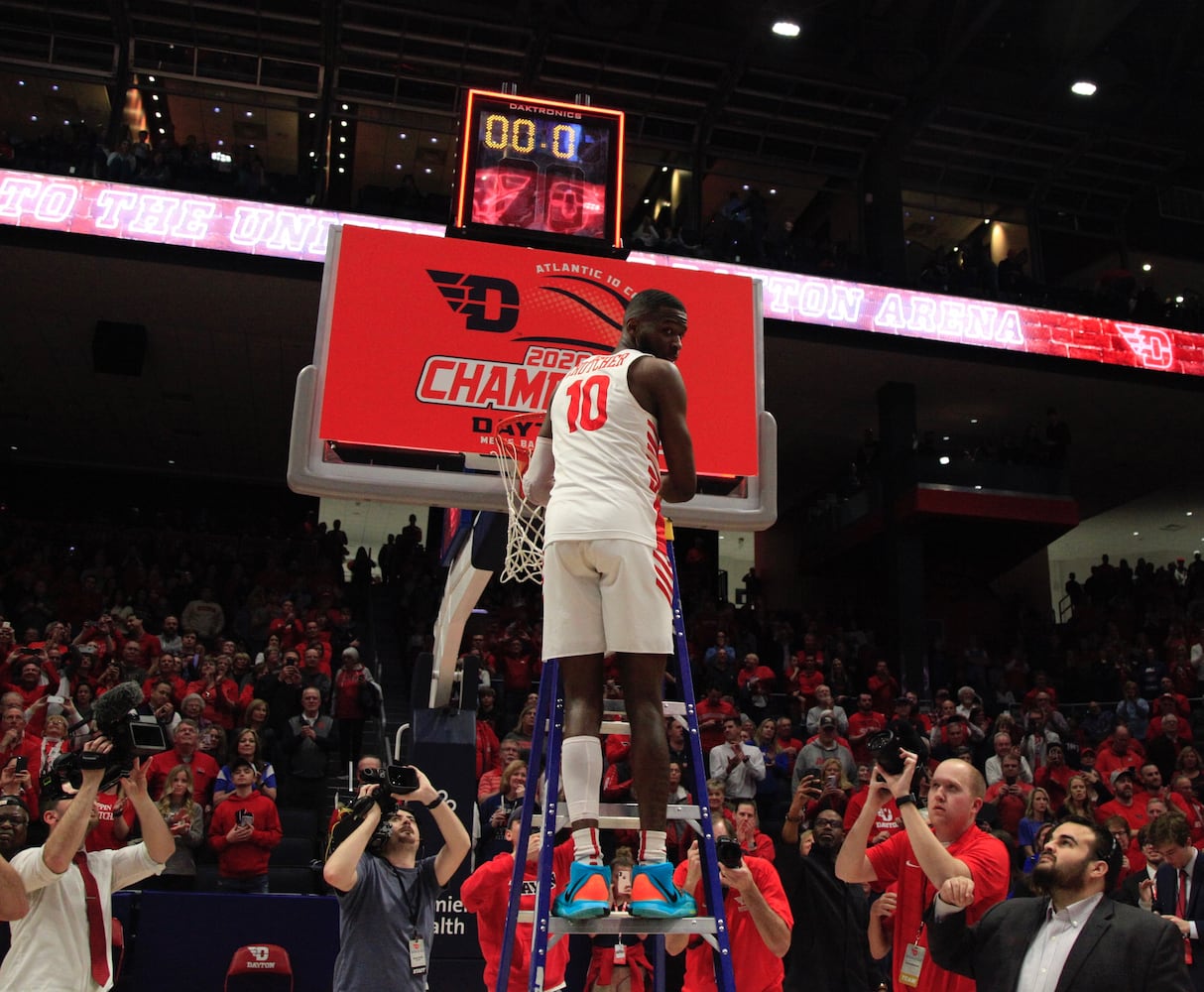 Photos: Dayton Flyers celebrate record-breaking 29th victory