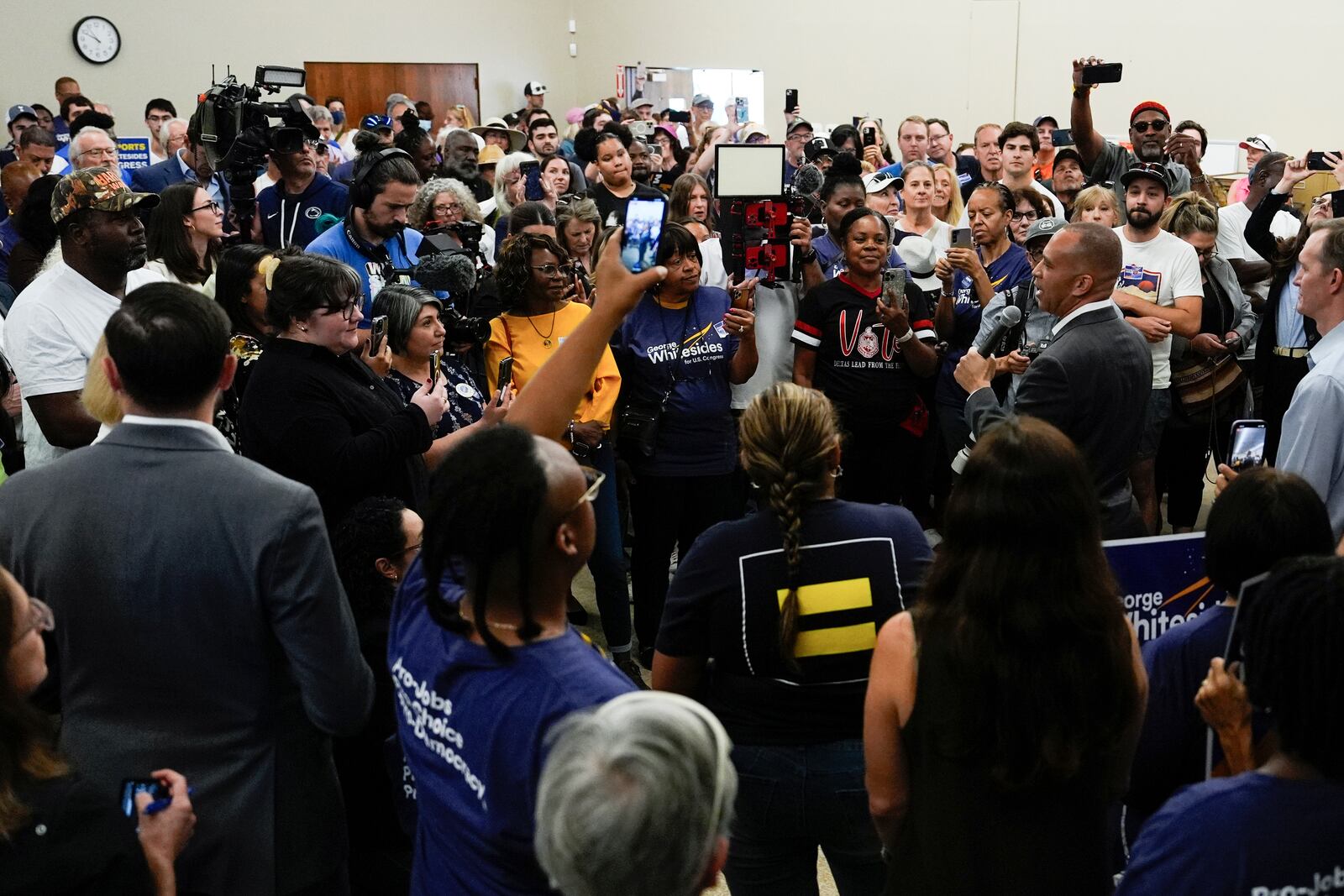 House Minority Leader Hakeem Jeffries, D-N.Y., speaks at a canvass launch for George Whitesides, Sunday, Oct. 13, 2024, in Palmdale, Calif. (AP Photo/Julia Demaree Nikhinson)