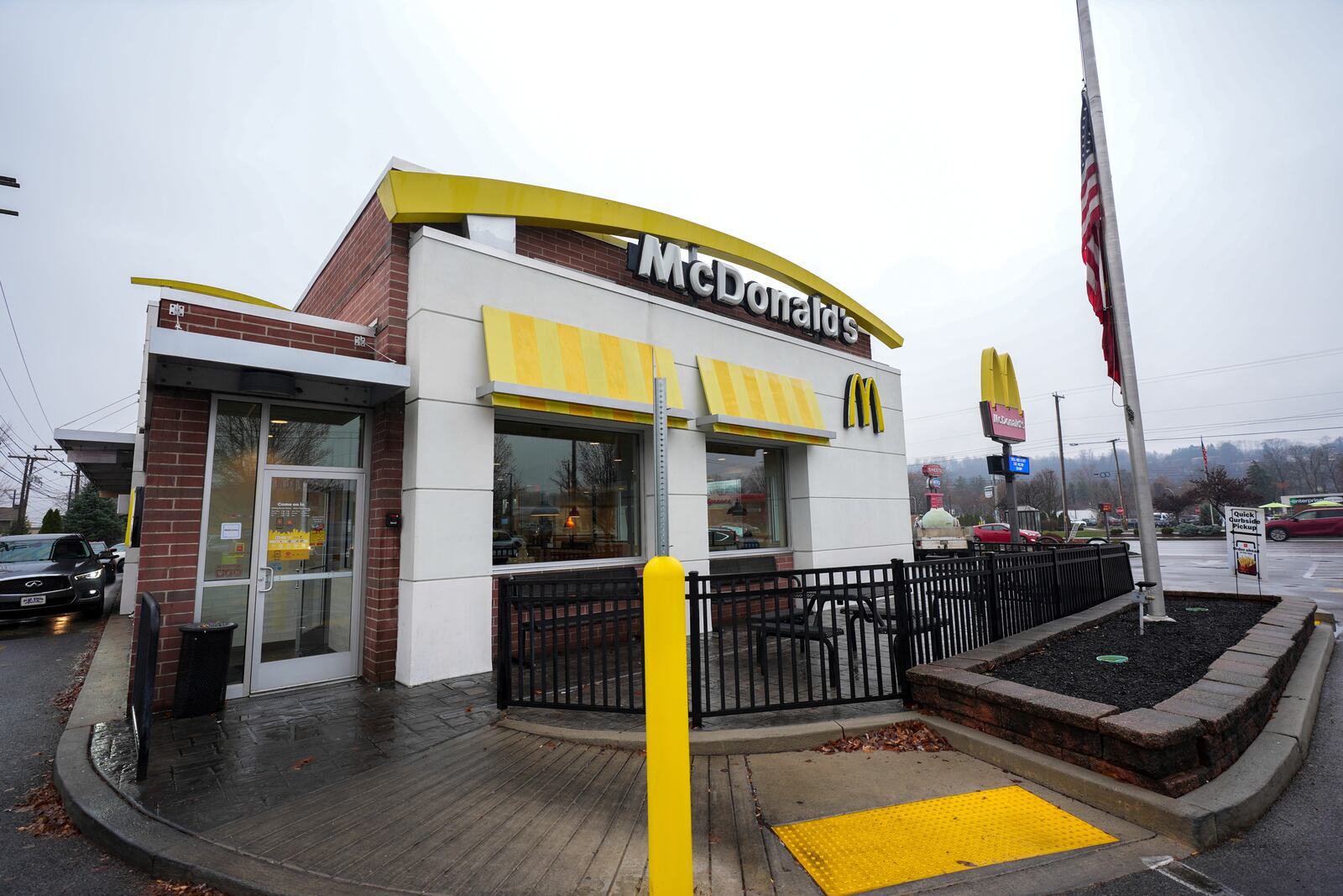 McDonald's restaurant, where an employee alerted authorities to a customer who was found with a weapon and writings linking him to the the brazen Manhattan killing of UnitedHealthcare's CEO, Monday, Dec. 9, 2024, in Altoona, Pa. (AP Photo/Gene J. Puskar)