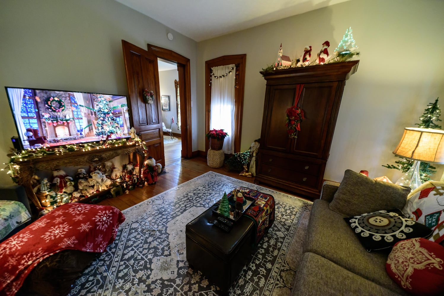 PHOTOS: A Dickens of a Christmas St. Anne’s Hill Holiday Home Tour