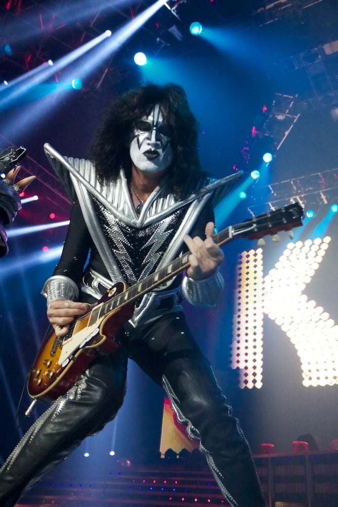 KISS plays Lakewood