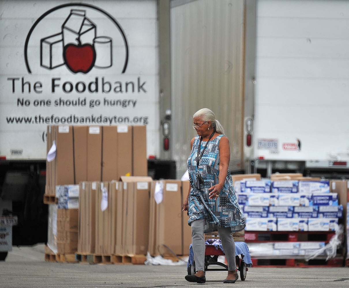 PHOTOS: Foodbank giveaway at Welcome Stadium