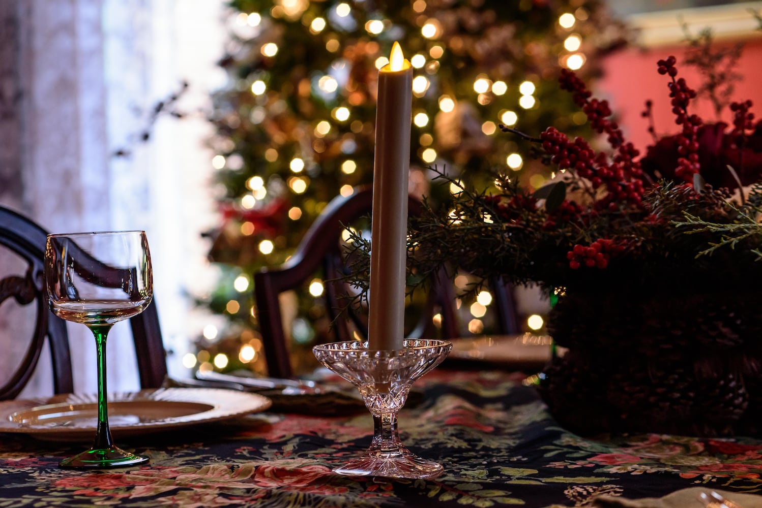 PHOTOS: A Dickens of a Christmas St. Anne’s Hill Holiday Home Tour