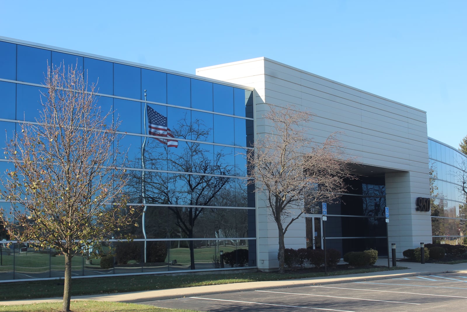 This property at 950 Forrer Blvd. in the Kettering Business Park was formerly home to Synchrony Financial. But the company moved out of the space early in the pandemic and directed the roughly 1,900 employees who worked there to work remotely from home. CORNELIUS FROLIK / STAFF