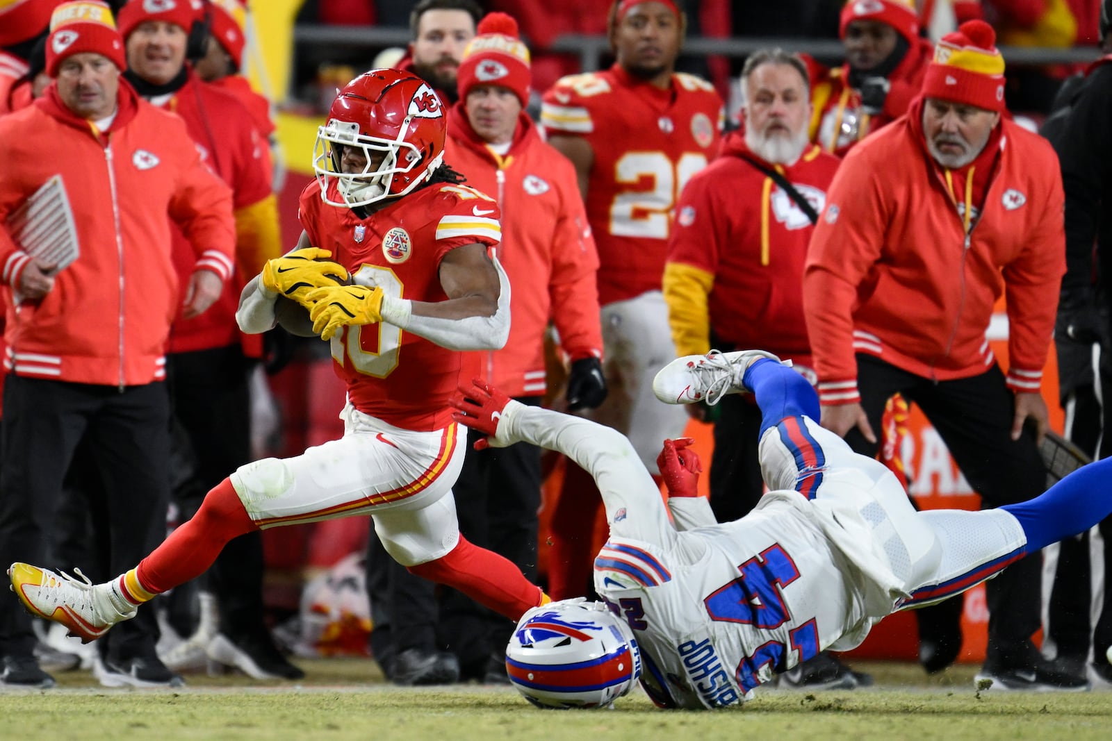 Kansas City Chiefs running back Isiah Pacheco (10) runs against Buffalo Bills safety Cole Bishop (24) during the second half of the AFC Championship NFL football game, Sunday, Jan. 26, 2025, in Kansas City, Mo. (AP Photo/Reed Hoffmann)