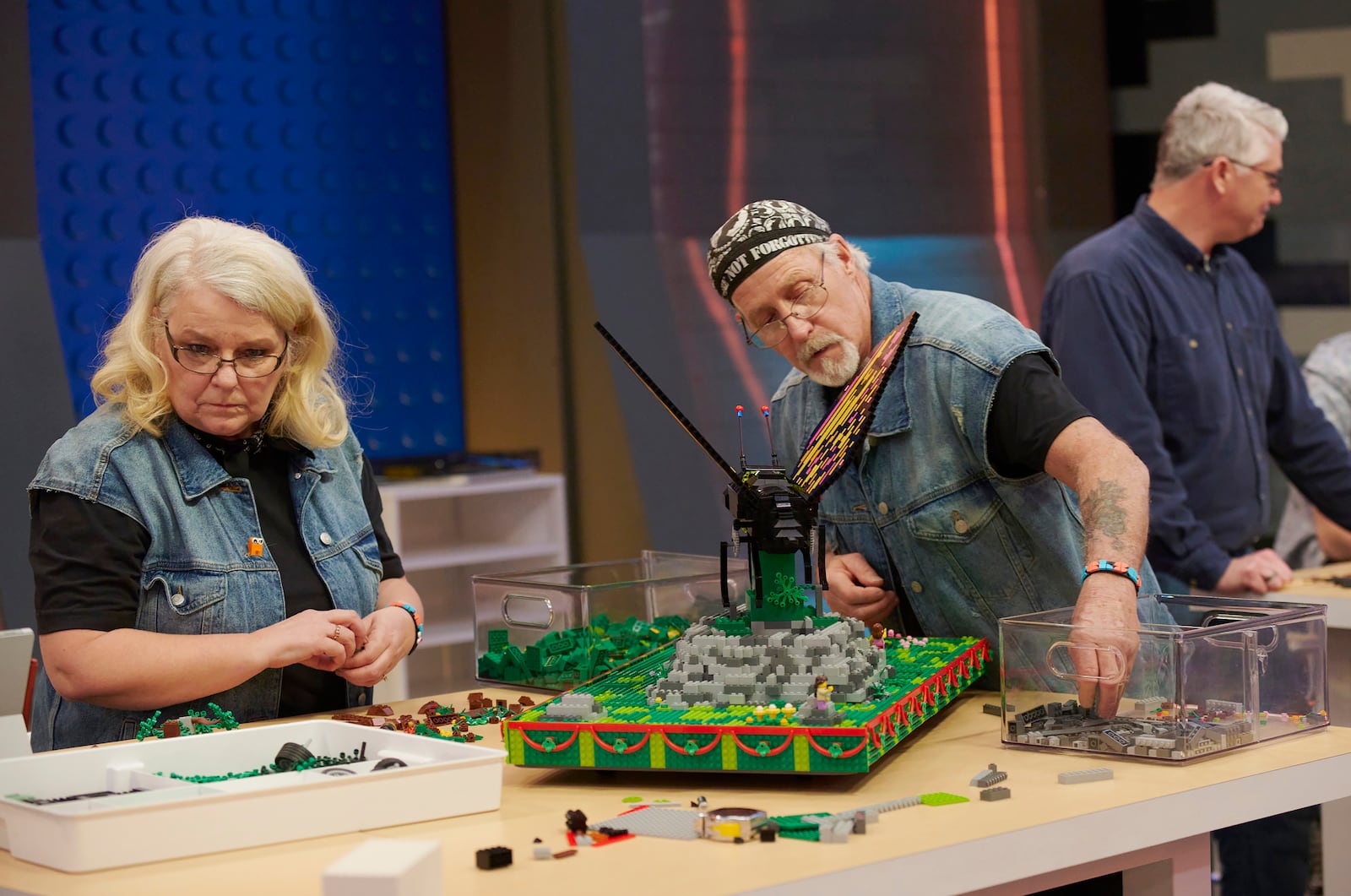 LEGO MASTERS: L-R: Contestants Dawn and Jack. Season Two of LEGO MASTERS, premiering Tuesday, June 1 (8:00-9:00 PM ET/PT) on FOX.