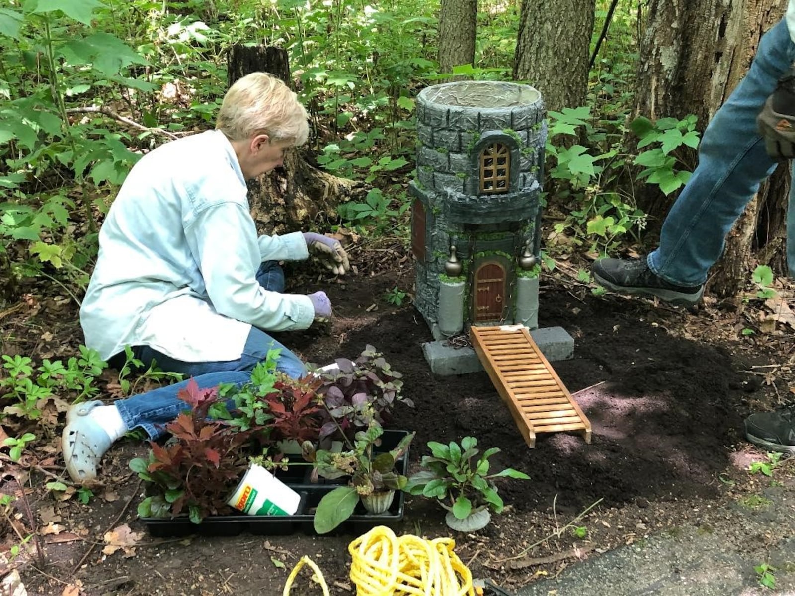 Judi Hill creates a landscape for her house. CONTRIBUTED/DAVID ANDERSON