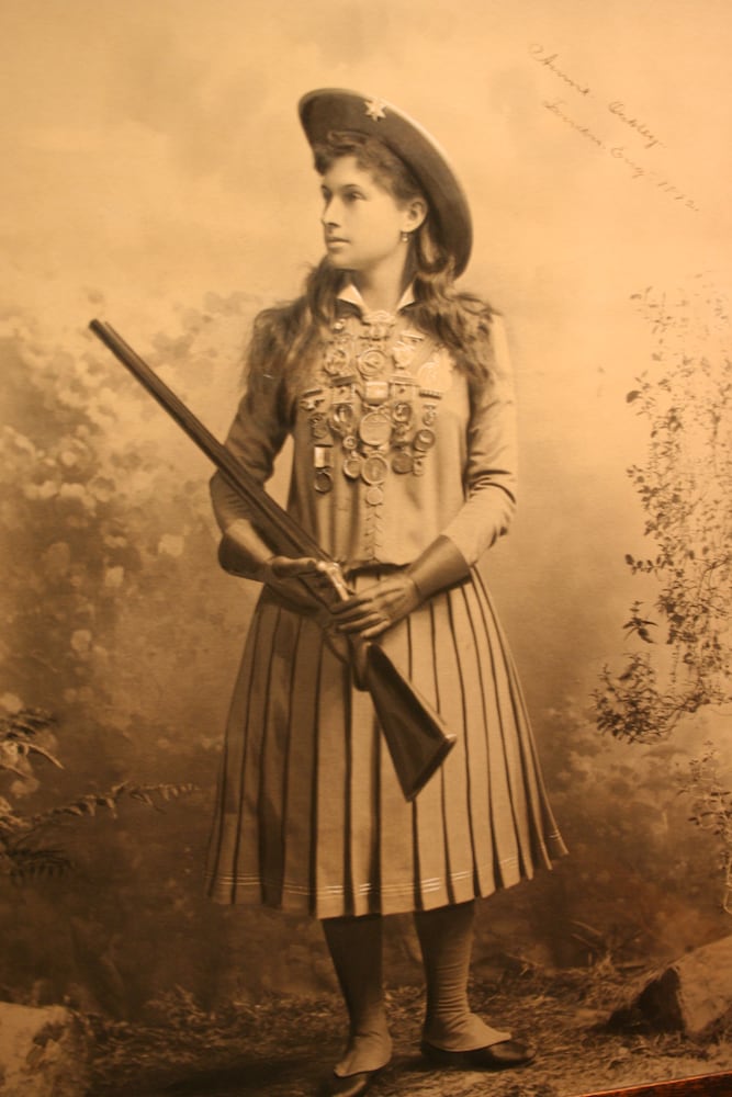 ANNIE OAKLEY