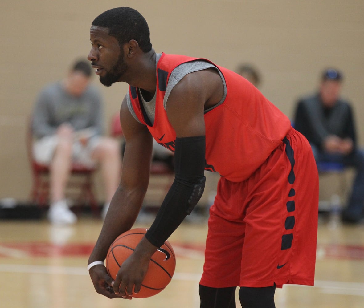 Dayton Flyers open practice for 2016-17 season