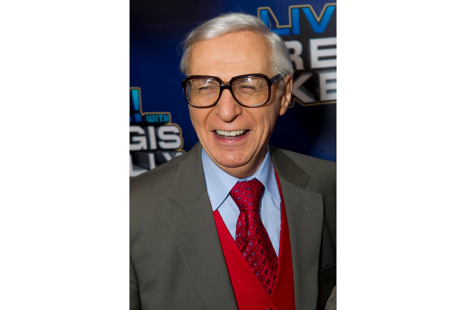 FILE - George Joseph Kresge, better known as "The Amazing Kreskin," appears for the farewell episode for Regis Philbin of "Live! with Regis and Kelly", in New York on Nov. 18, 2011. (AP Photo/Charles Sykes, File)