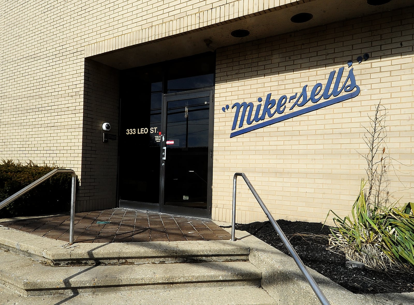 Mike-sell's Potato Chips announced Wednesday, Feb. 1, 2023, that they will be closing operations in Dayton after 110 years. MARSHALL GORBY/STAFF