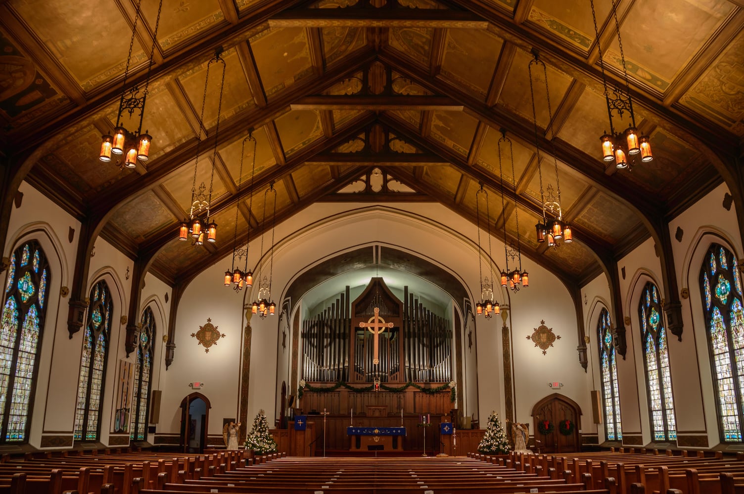 PHOTOS: See Dayton’s gorgeous First Lutheran Church decked out for Christmas