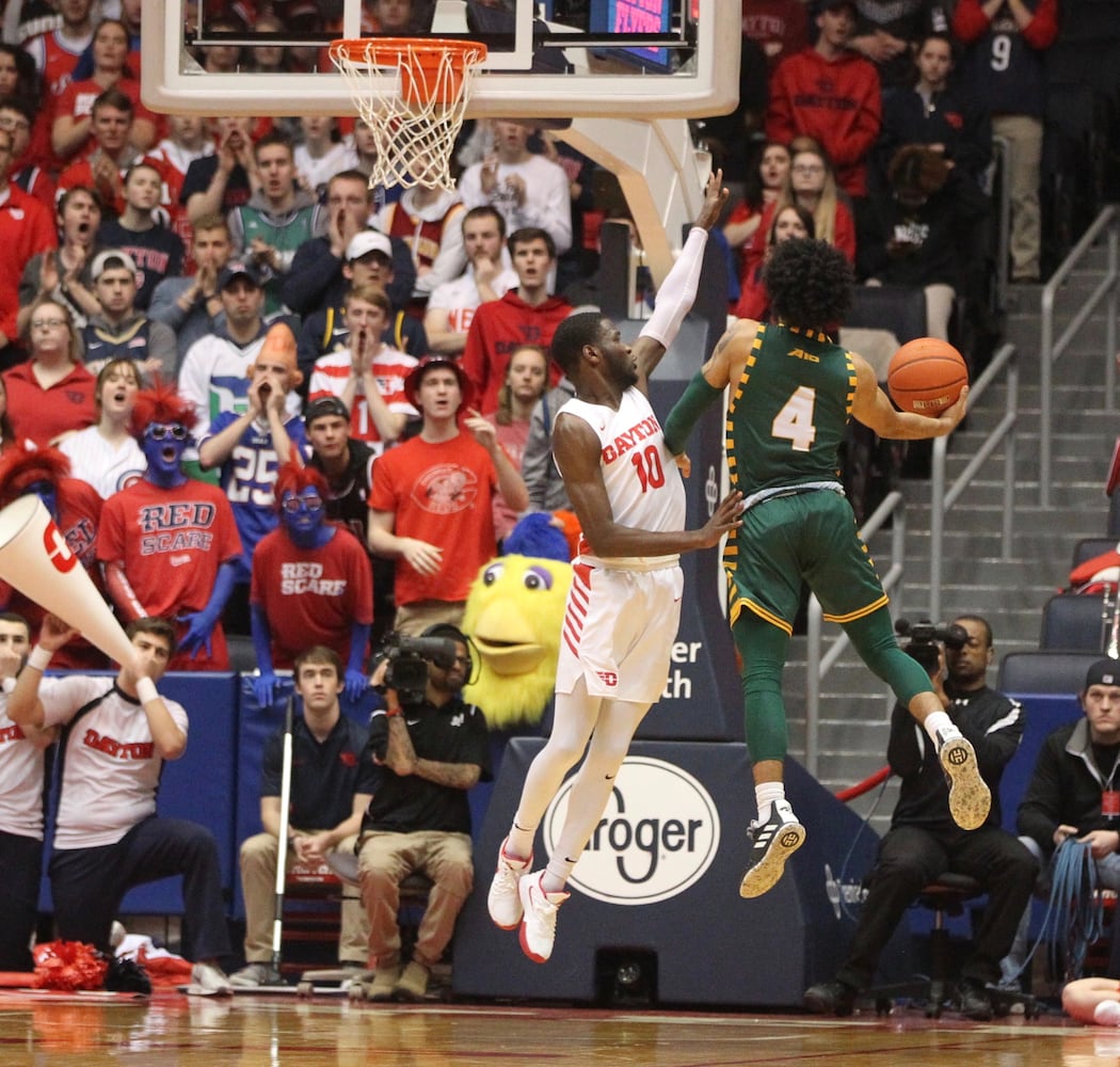 Twenty photos: Dayton Flyers vs. George Mason