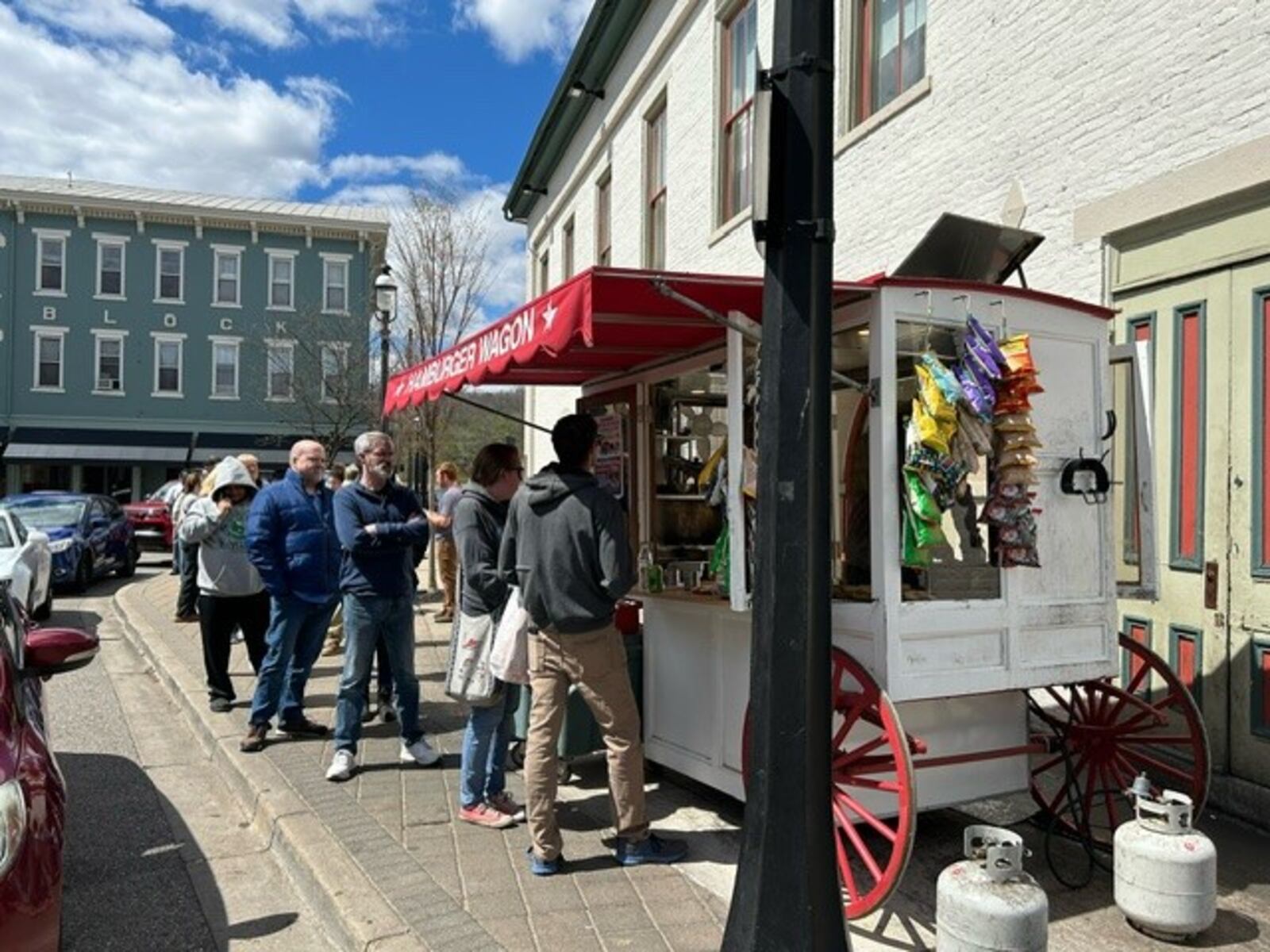 People line up rain or shine for the Hamburger Wagon’s famous sliders.