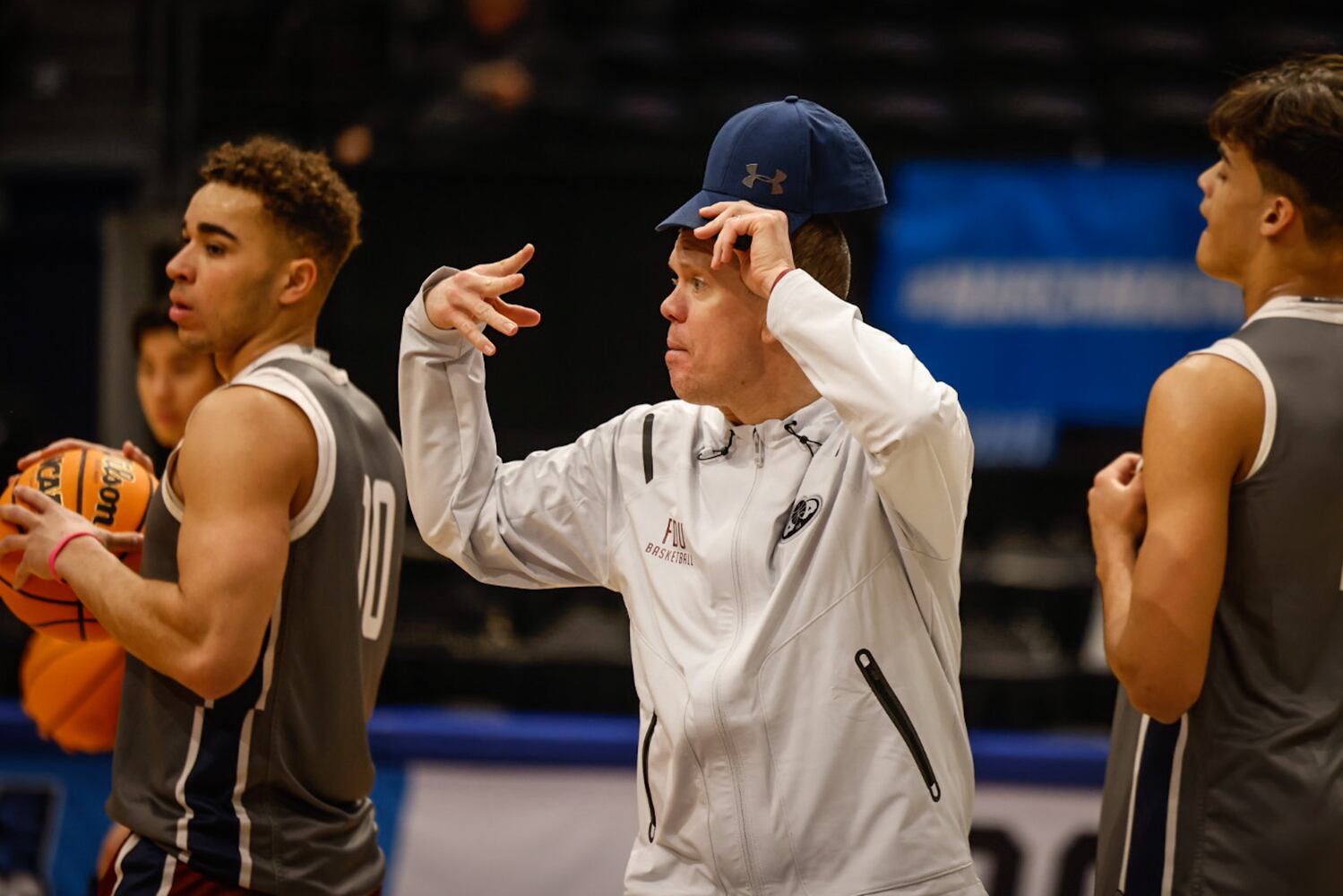 First Four teams practice, meet fans in Dayton