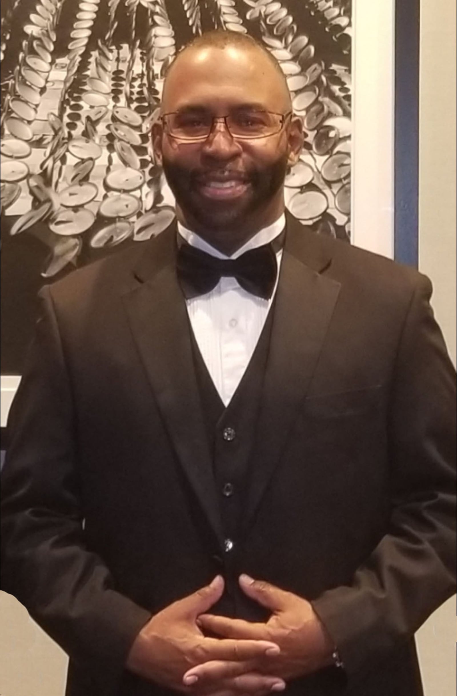 Deron Bell has served as DCDC musical director since 2009.