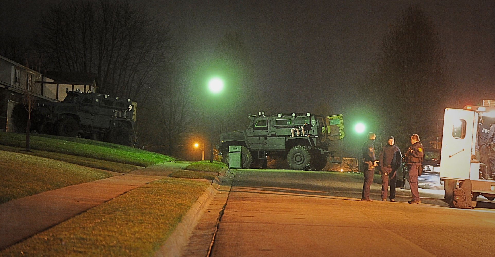 PHOTOS: Springfield standoff ends