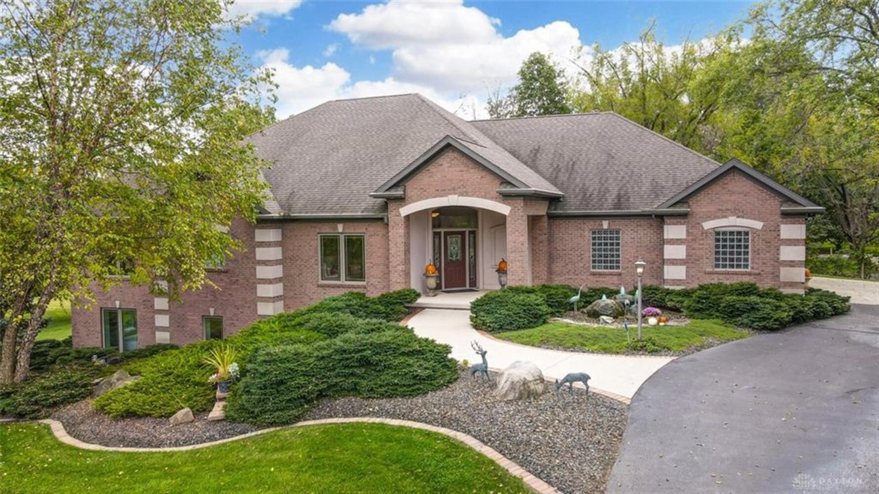 PHOTOS: Nearly $1M luxury Tipp City-area home listed