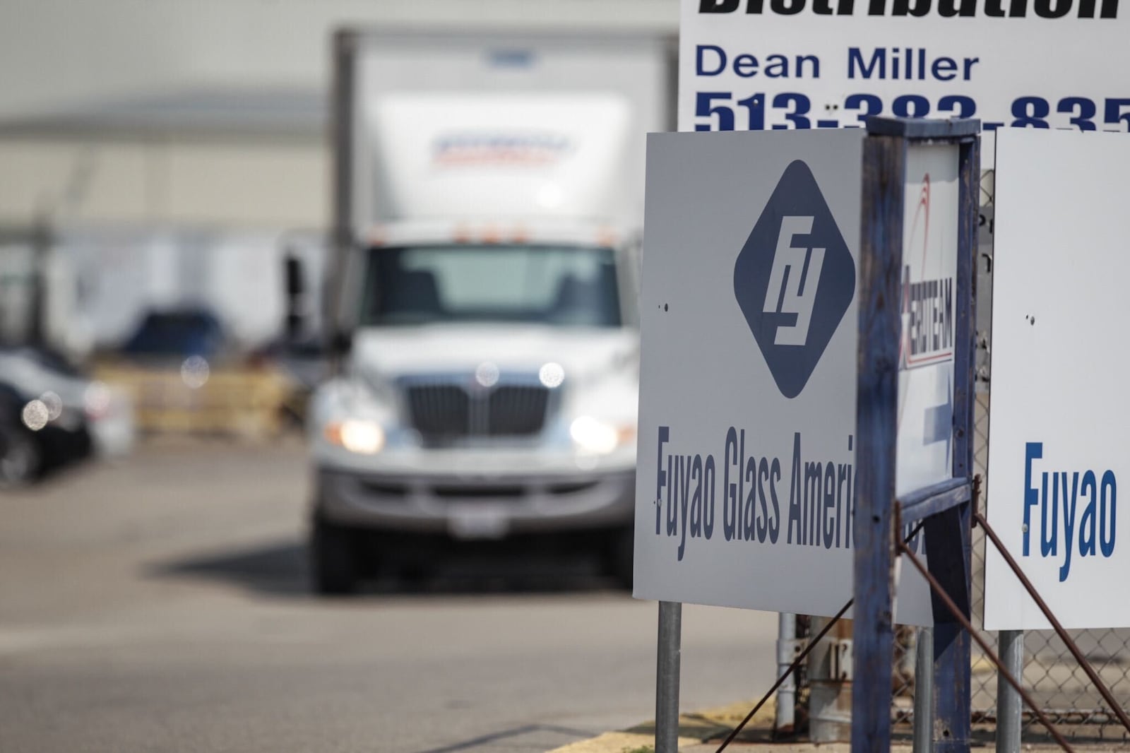 The Fuyao Glass Plant in Moraine Ohio employs over 2000 workers.