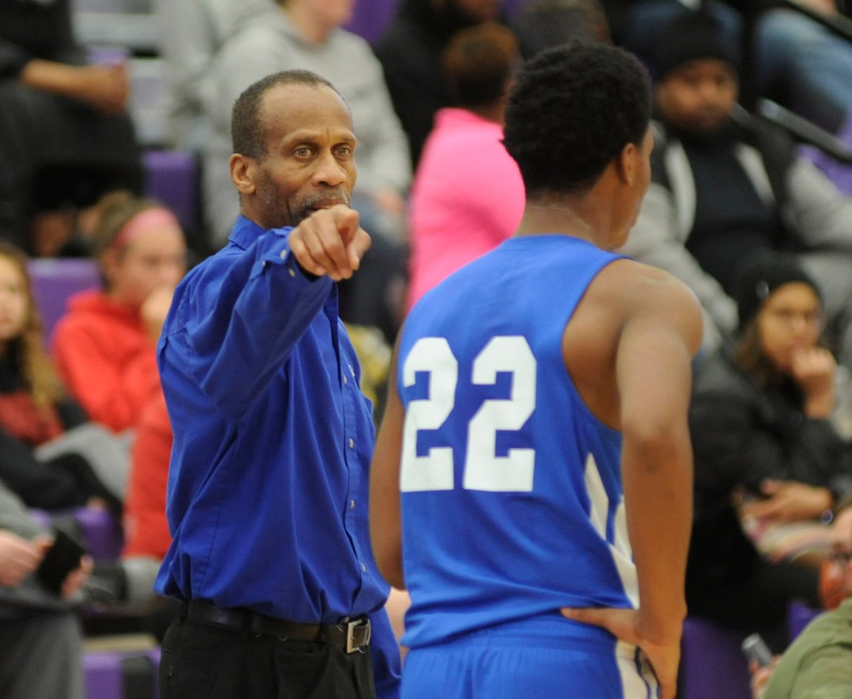 PHOTOS: Dunbar at Middletown, boys basketball