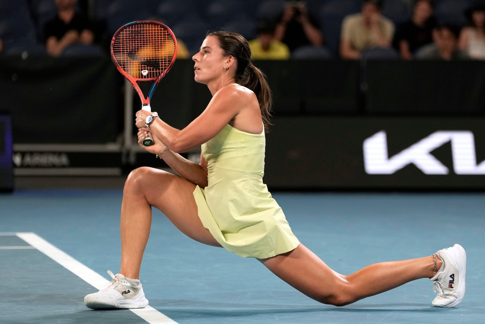 Emma Navarro of the U.S. reacts during her fourth round match against Daria Kasatkina of Russia at the Australian Open tennis championship in Melbourne, Australia, Monday, Jan. 20, 2025. (AP Photo/Ng Han Guan)