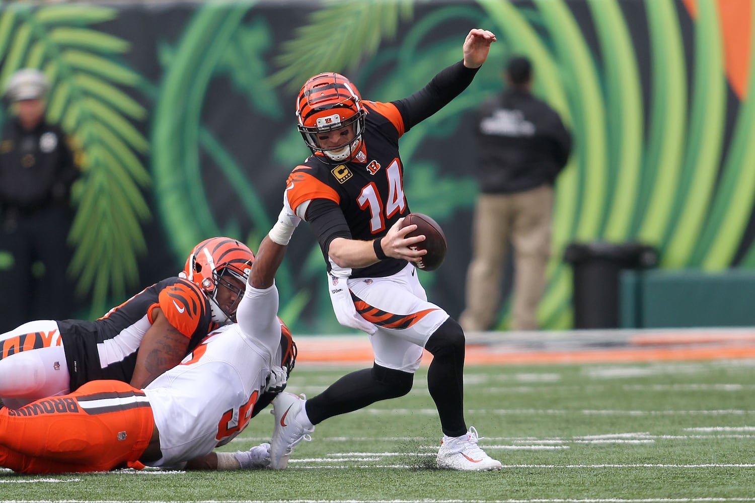 PHOTOS: Browns snap 25-game road losing streak with win over Bengals