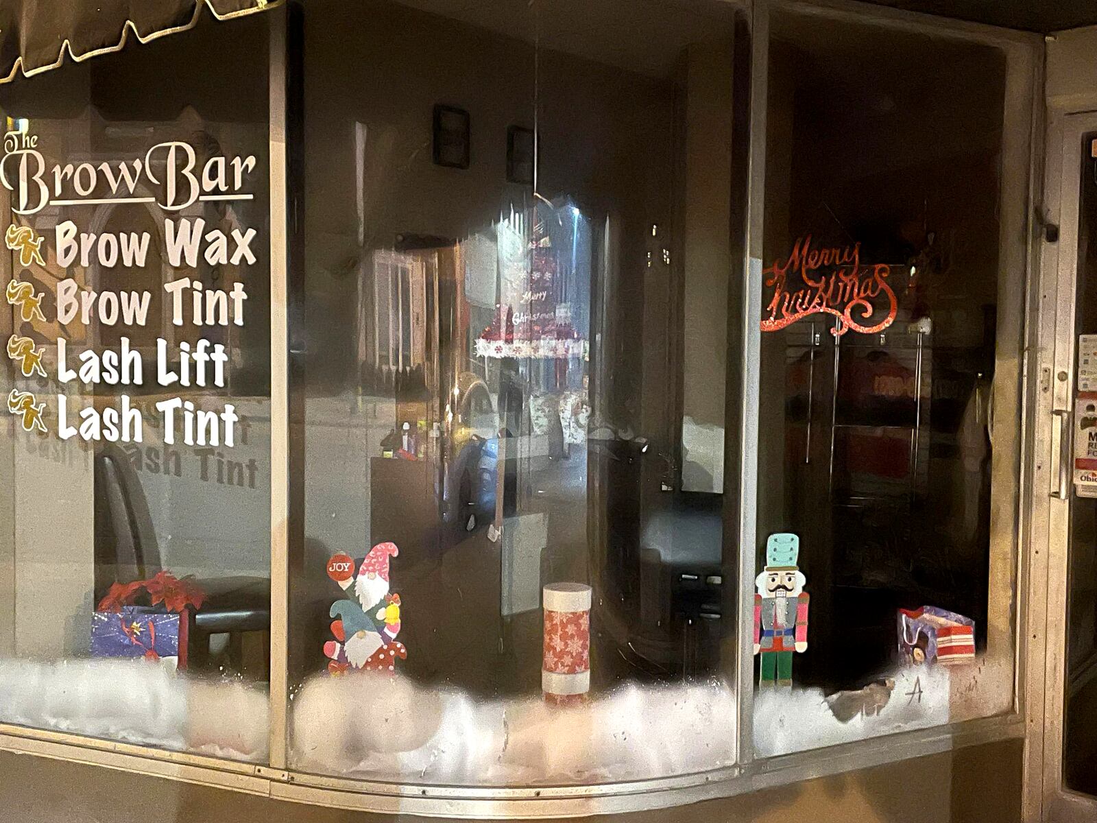 Lisse' Beauty Bar, competitor in the downtown Dayton Whimsical Windows contest in 2022