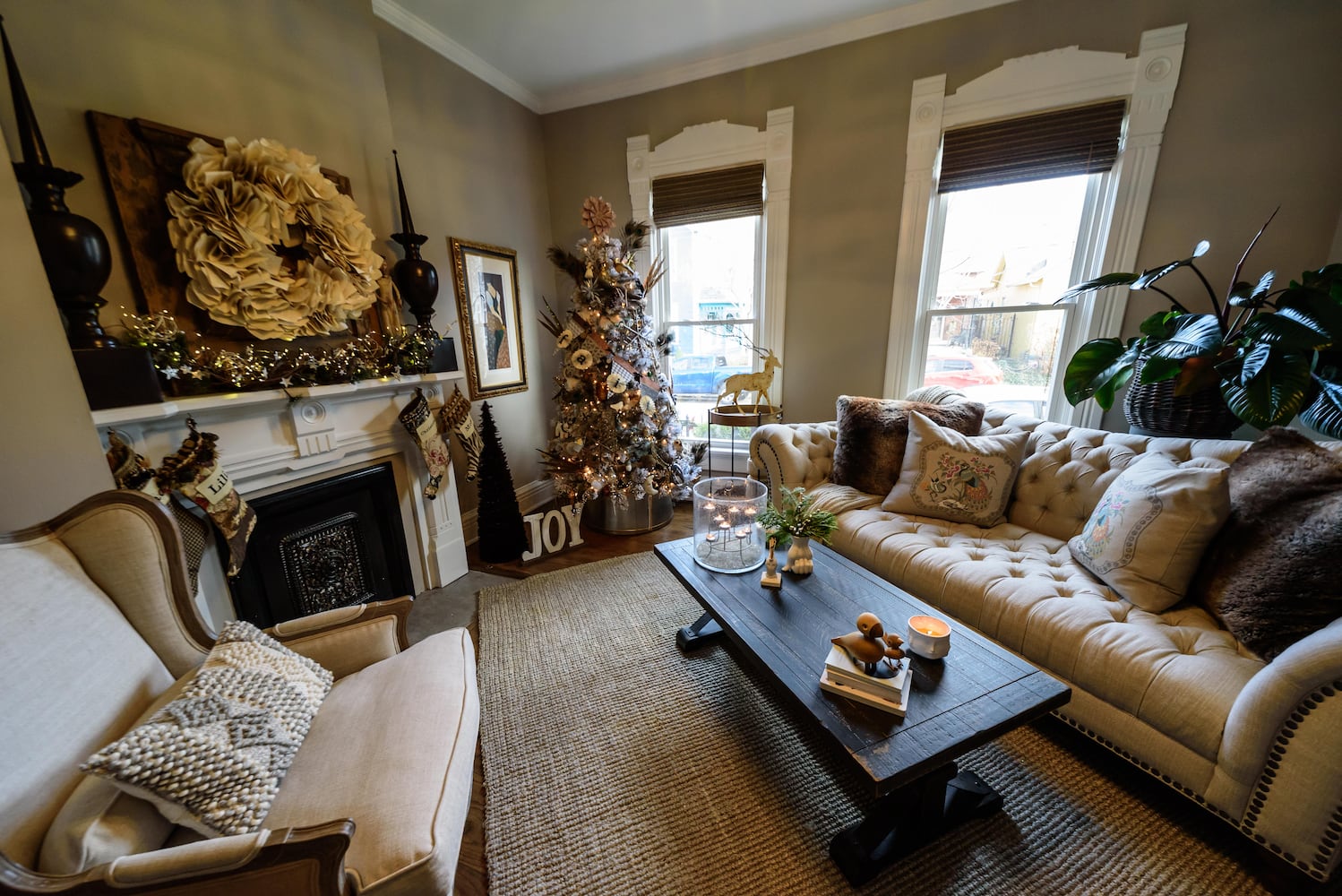 PHOTOS: A Dickens of a Christmas St. Anne’s Hill Holiday Home Tour