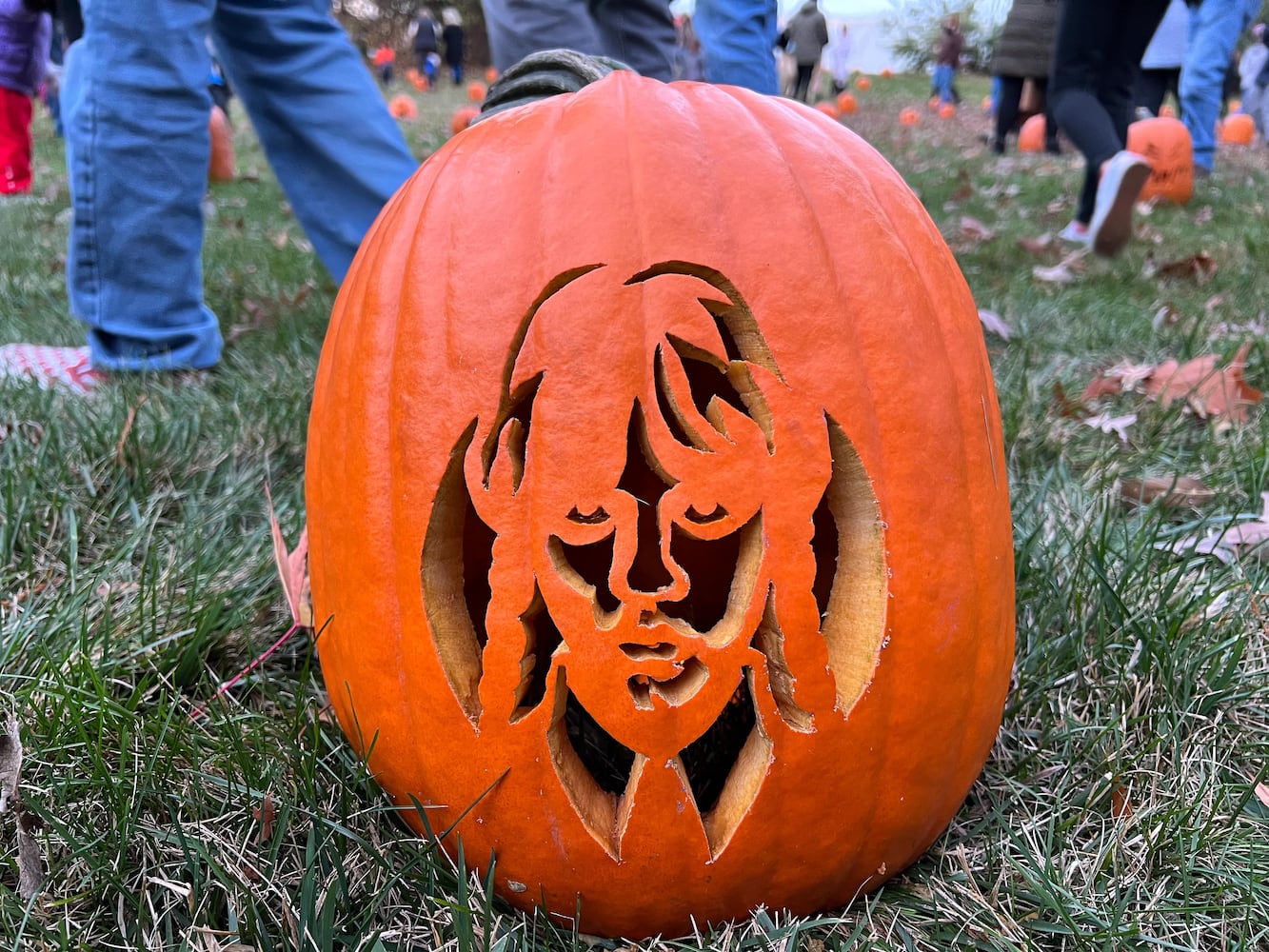 PHOTOS: The Stoddard Avenue Pumpkin Glow Night 1