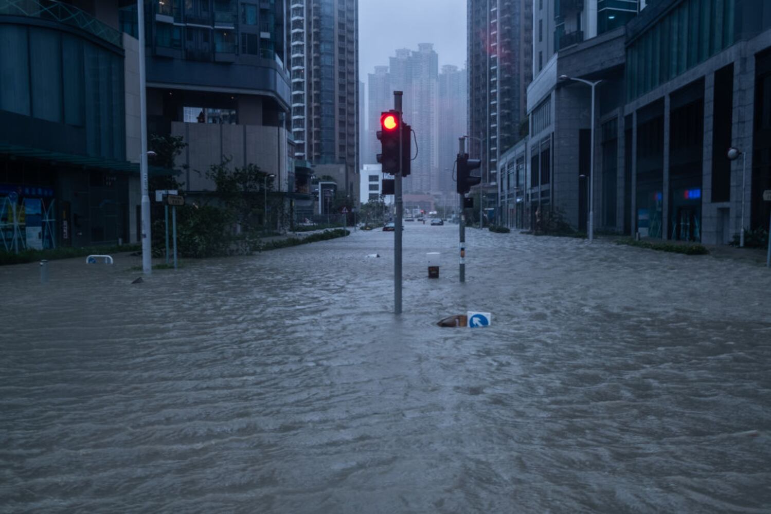 Photos: Typhoon Mangkhut batters southern China, Hong Kong, Philippines