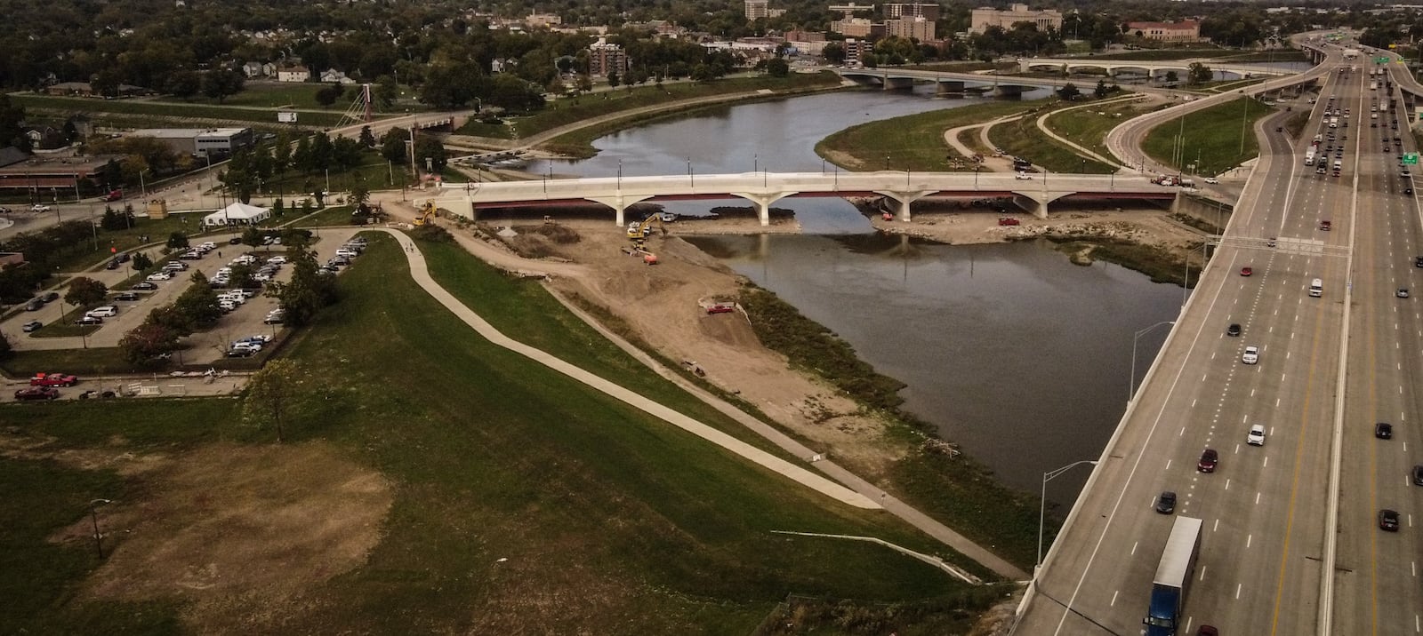 The new Third Street Bridge replaced the 114-year-old structure. It has taken two years to complete. The bridge opened to traffic this monring. JIM NOELKER/STAFF