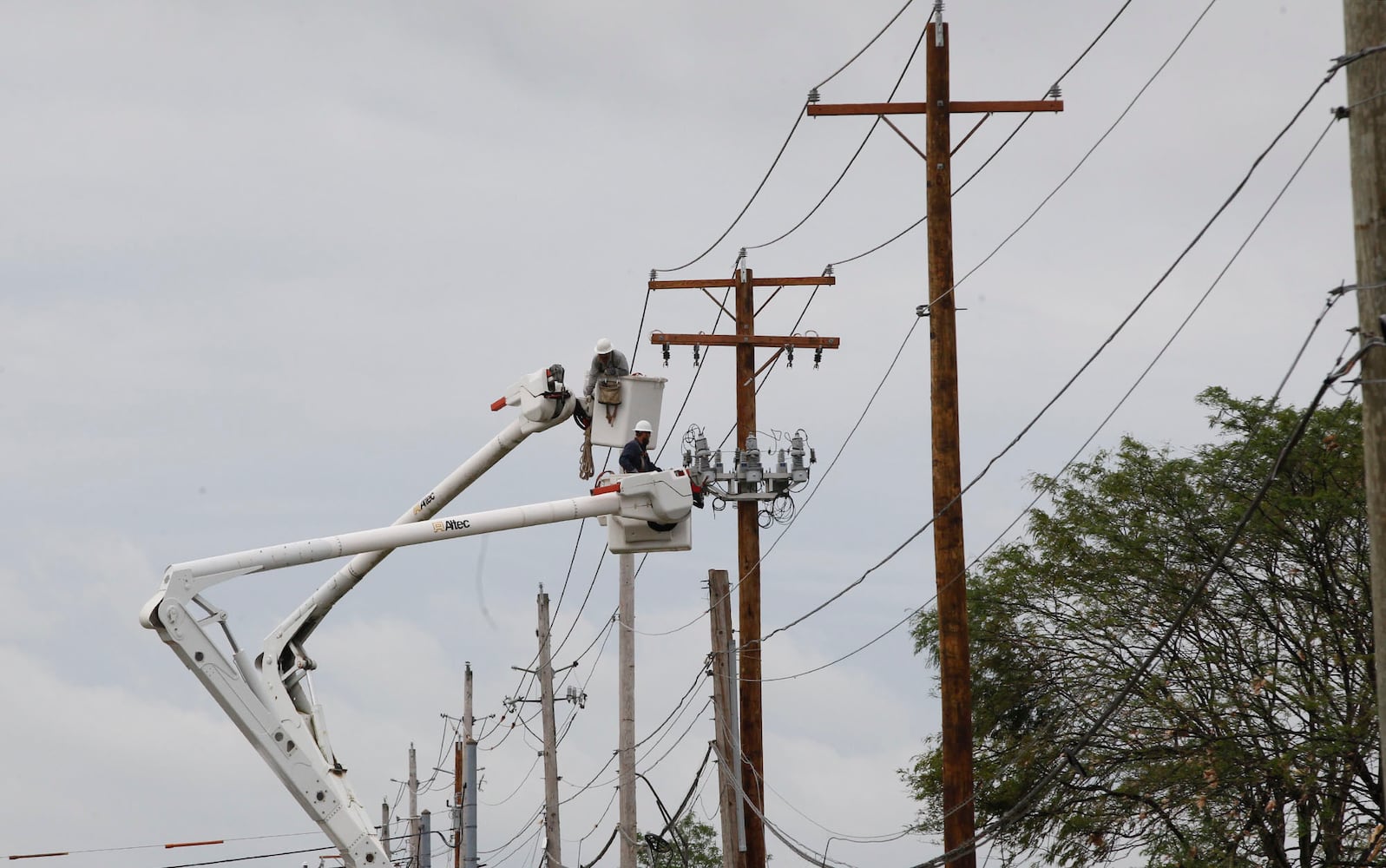 PHOTOS: Tornado cleanup begins in Beavercreek, Trotwood