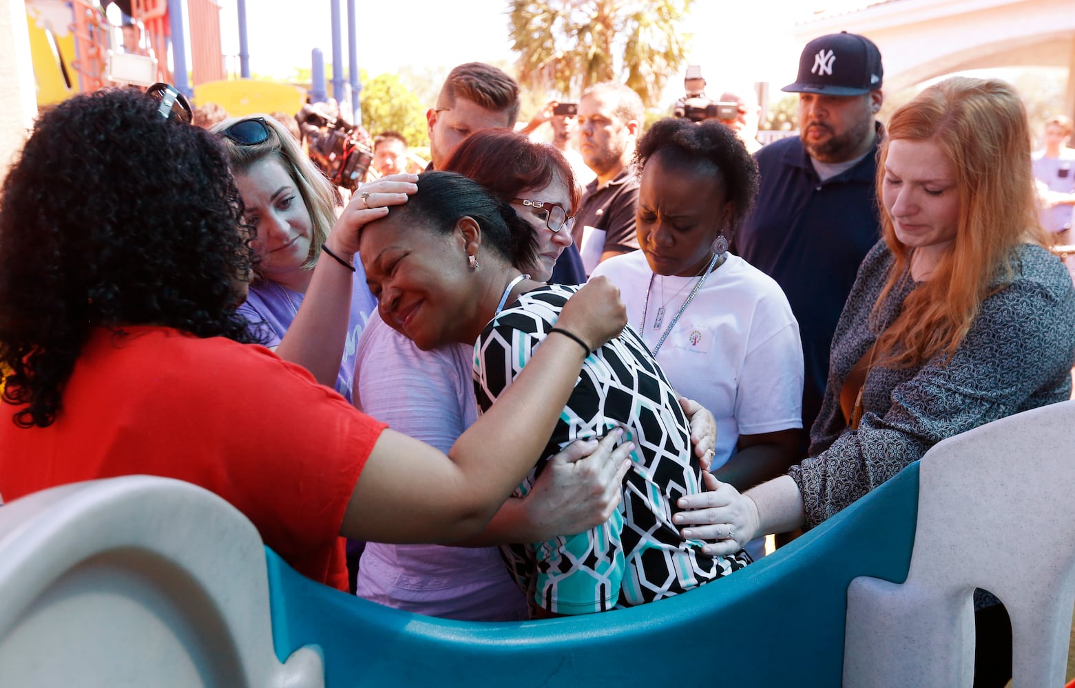 Photos: Nation mourns after Florida school shooting