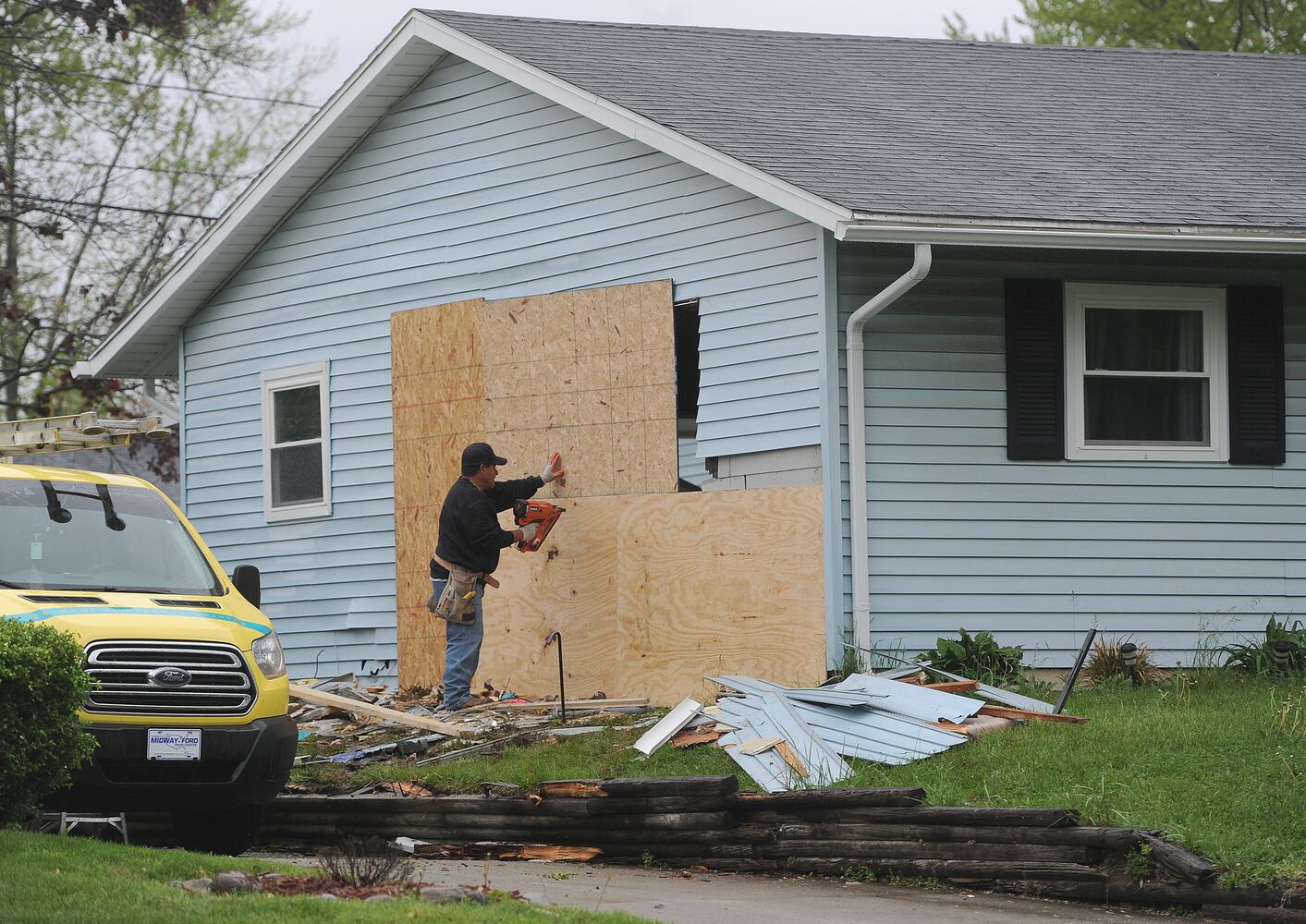 Suspected intoxicated driver plows through Harrison Twp. home