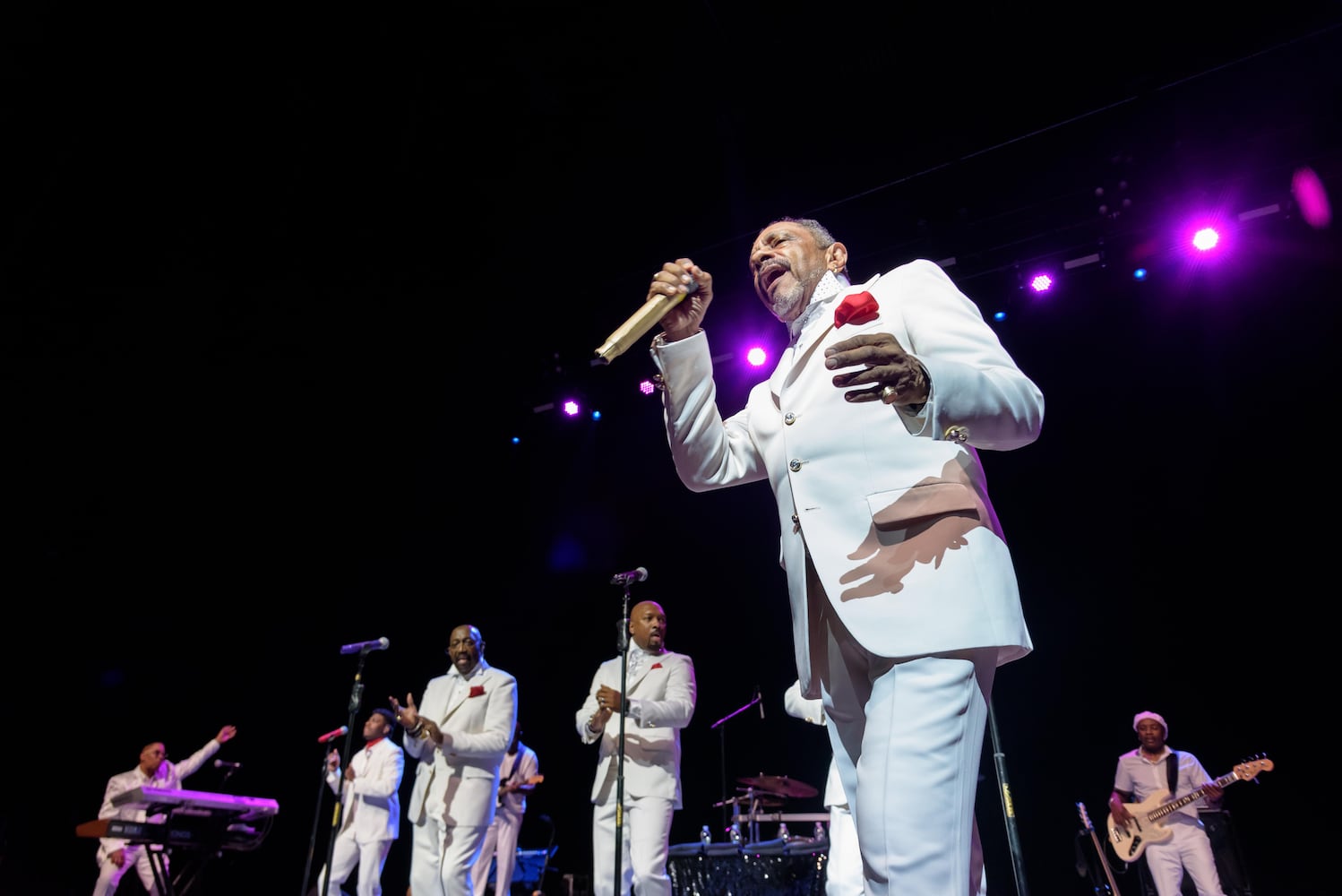 PHOTOS: The Temptations & The Righteous Brothers Live at Rose Music Center