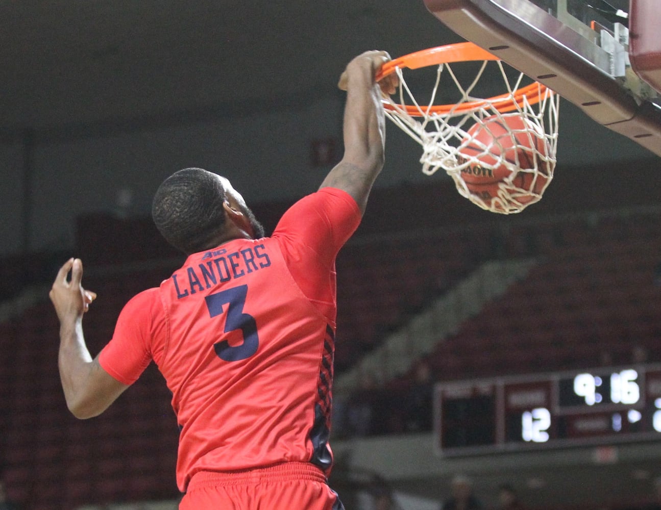 Twenty photos: Dayton Flyers vs. UMass