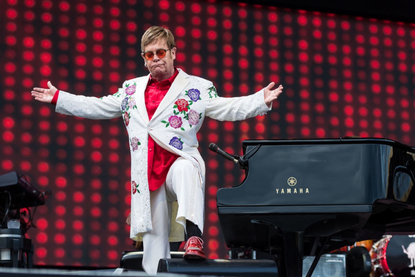 LONDON, ENGLAND - JUNE 03:  Elton John performs live at Twickenham Stoop on June 3, 2017 in London, England. (Photo by Ian Gavan/Getty Images for Harlequins)