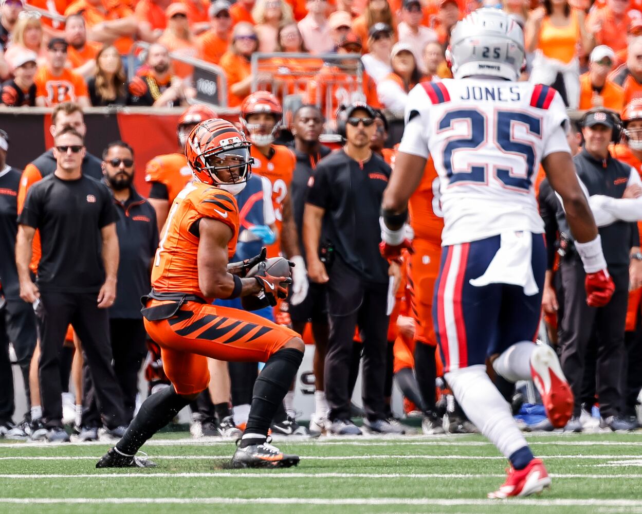 090824 Bengals vs Patriots football