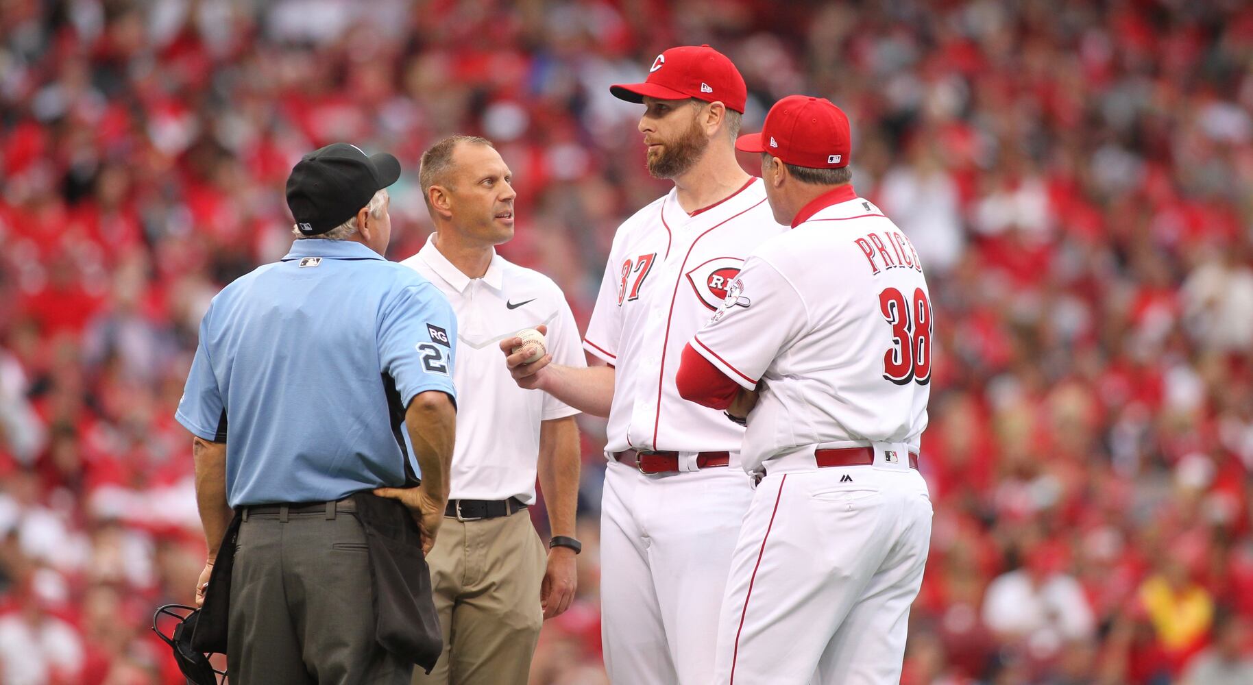 Despite rough start, Feldman solid in Reds’ debut